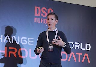 Keynote: "AI Factories at Scale" by AMBER's CSO Thomas Schmidt (Kopie 2)